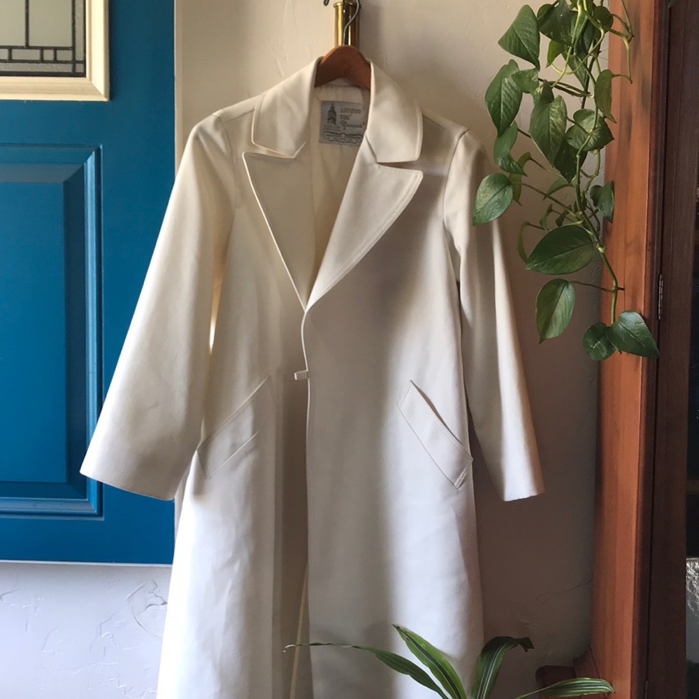 Vintage London Fog white trench coat size 6